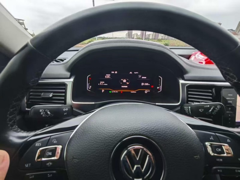 广州19年大众途昂8