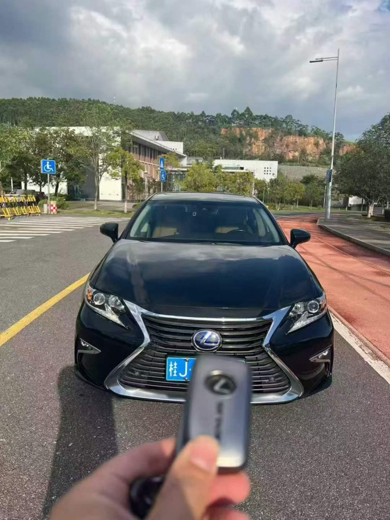 梧州17年雷克萨斯ES1