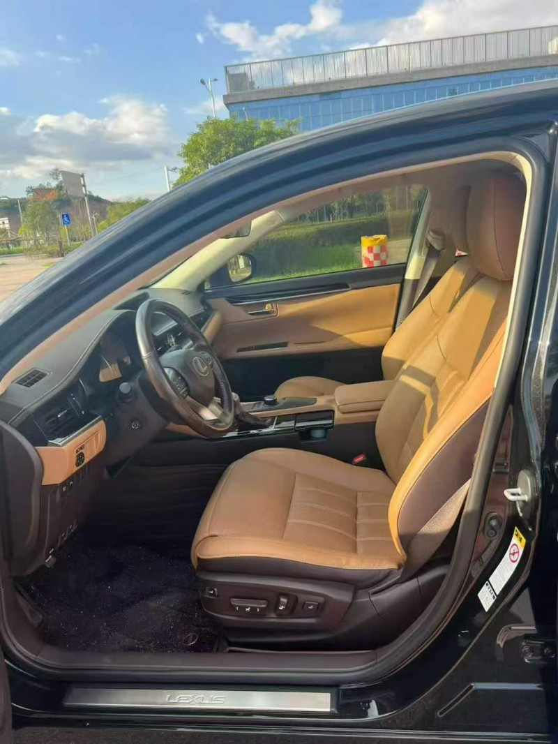 梧州17年雷克萨斯ES5