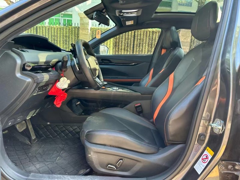 广州22年长安汽车UNI6