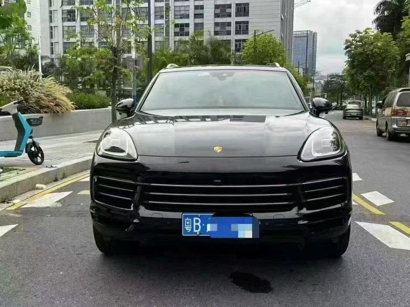 广州19年保时捷卡宴1