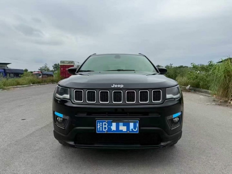 玉林19年Jeep指南者1