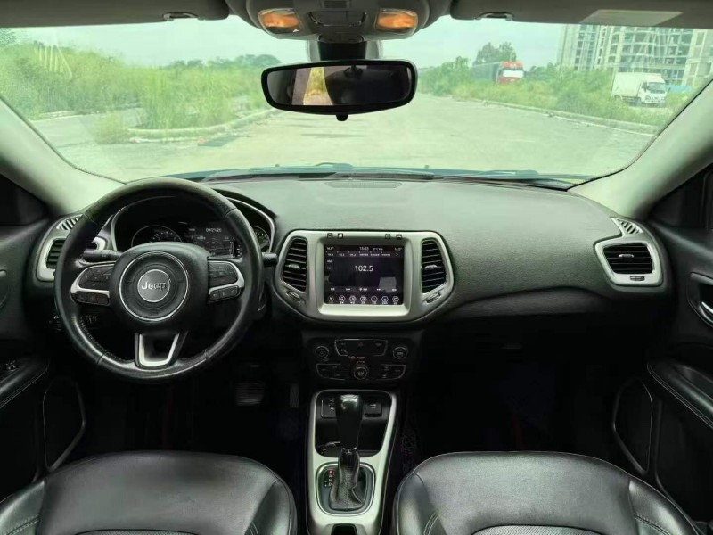 玉林19年Jeep指南者3