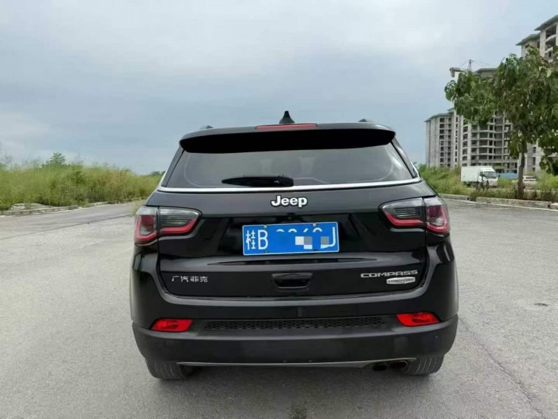 玉林19年Jeep指南者9