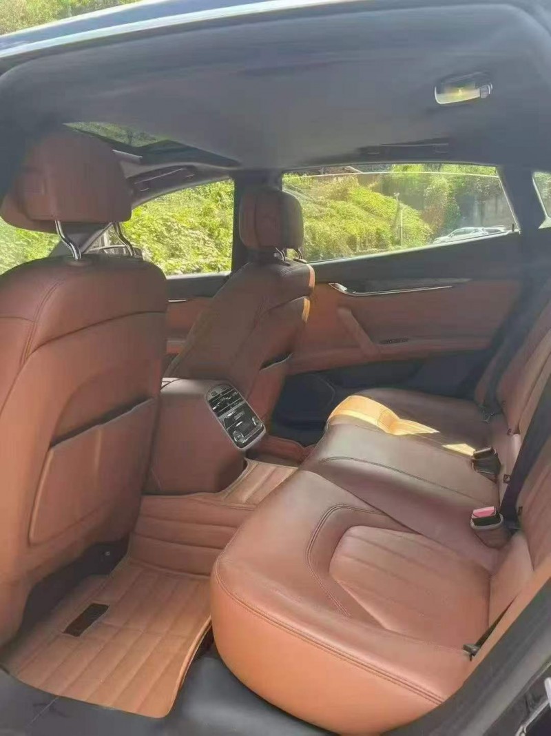 重庆16年玛莎拉蒂总裁3