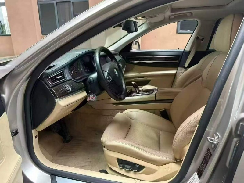 重庆13年宝马7系5