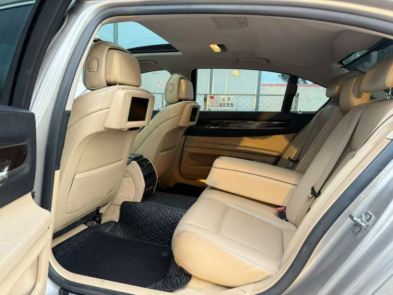 榆林10年宝马7系5