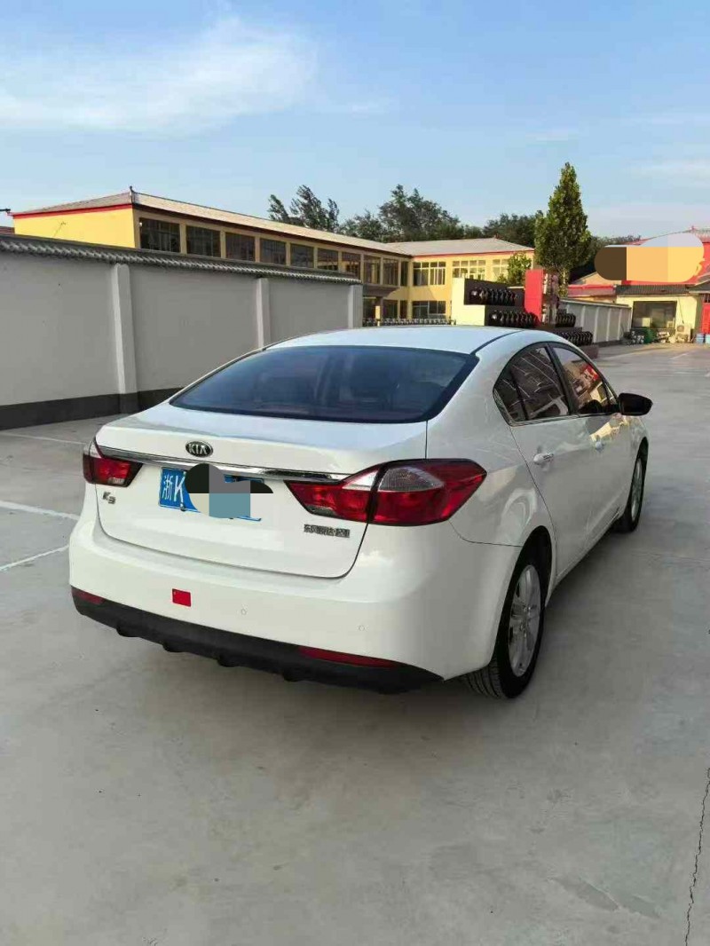 邯郸16年起亚K32