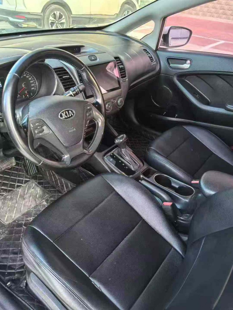 邯郸16年起亚K38