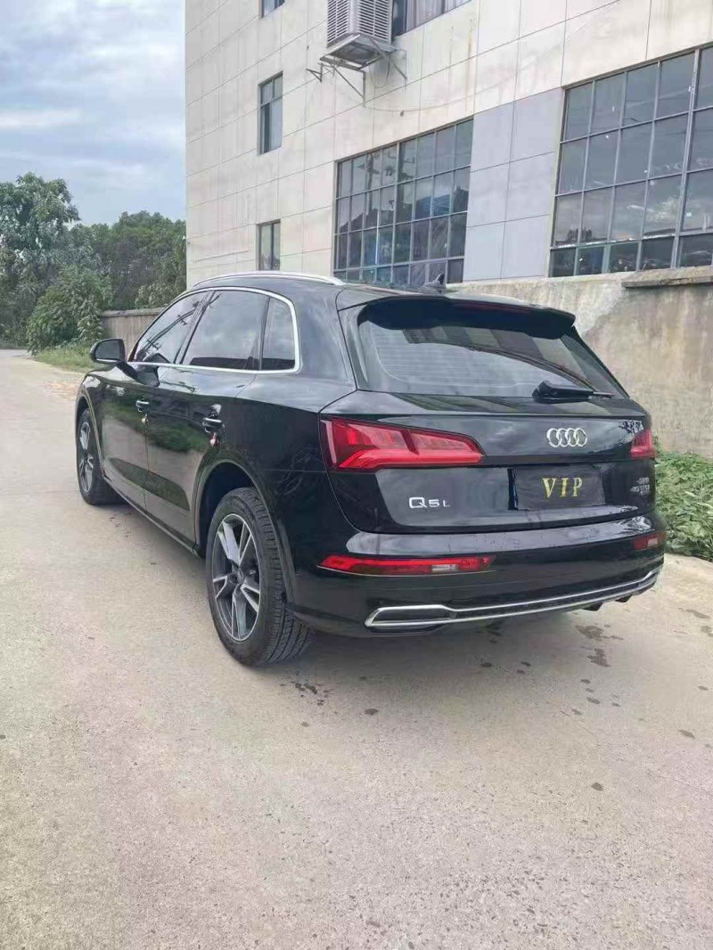 鹰潭21年奥迪Q54