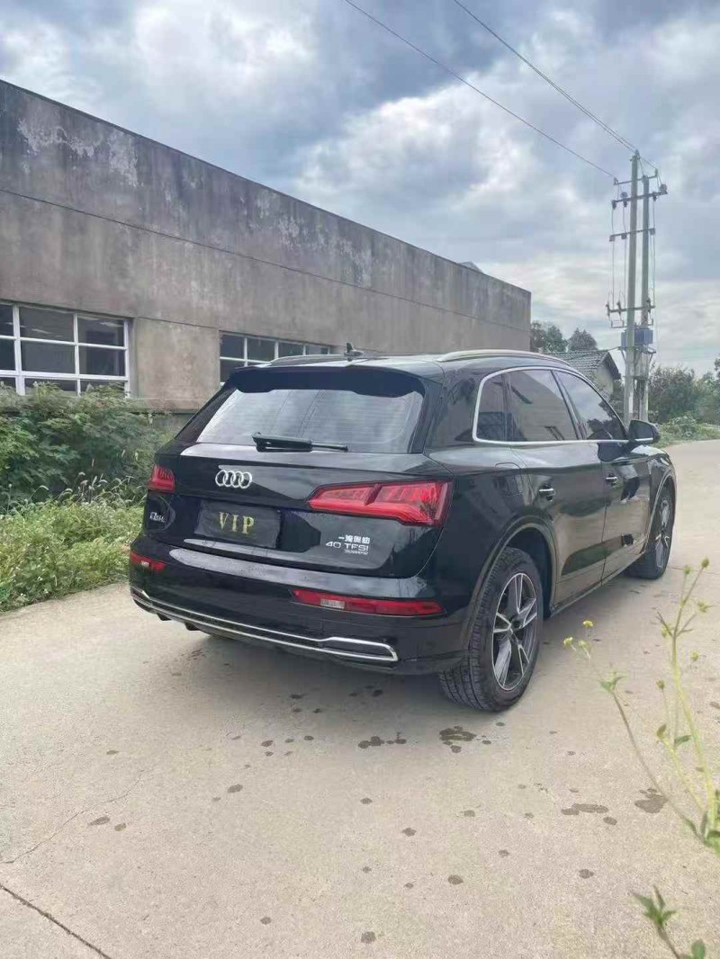 鹰潭21年奥迪Q58