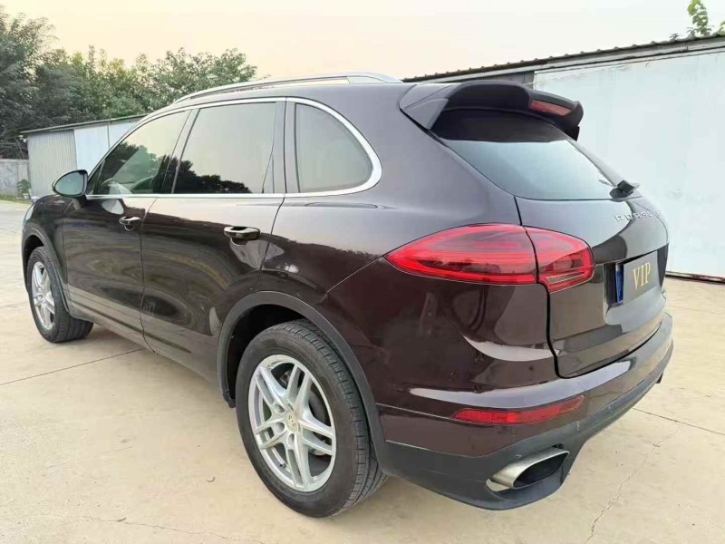 潍坊16年保时捷卡宴3