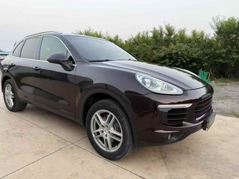 潍坊16年保时捷卡宴4