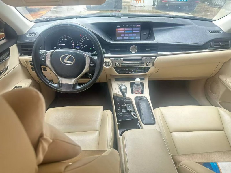 北海14年雷克萨斯ES5