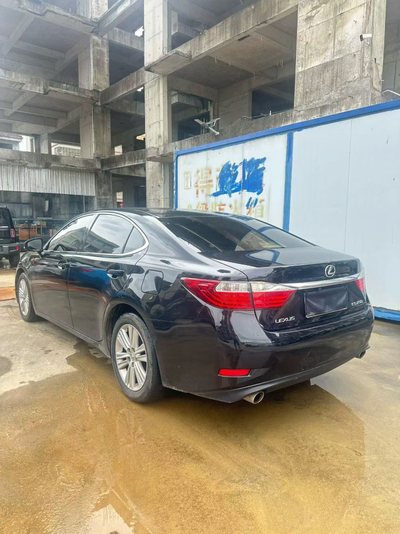 北海14年雷克萨斯ES8