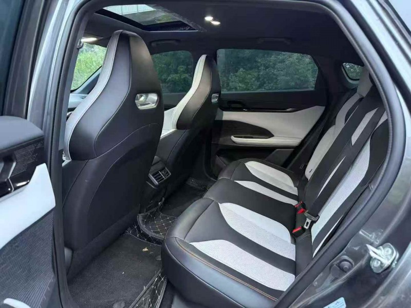 邵阳25年长安汽车UNI5