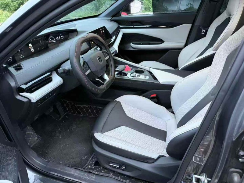 邵阳25年长安汽车UNI6