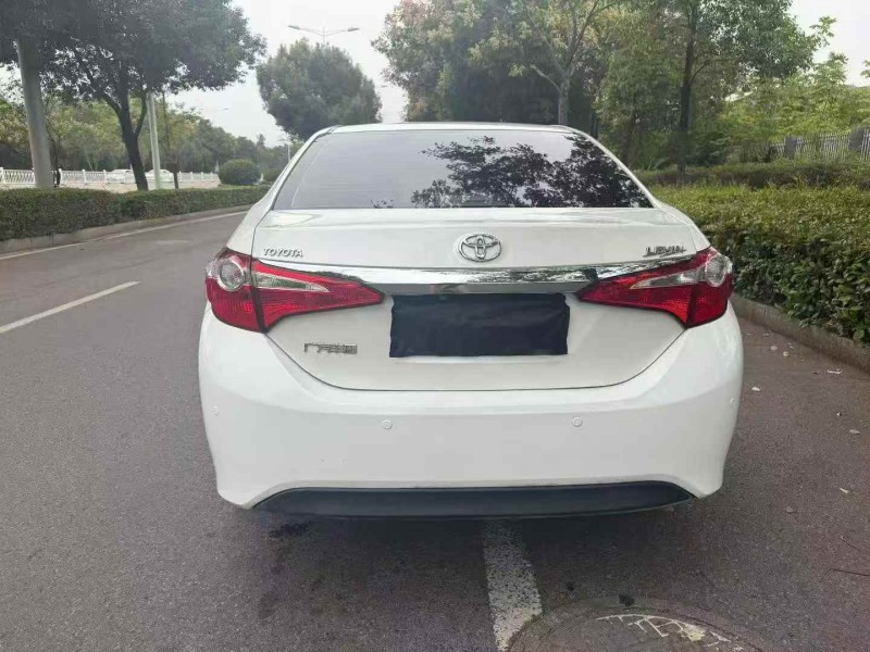 衡阳16年丰田雷凌8