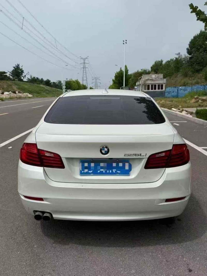 淄博16年宝马5系8