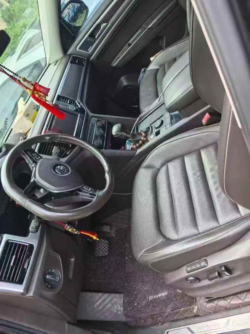 赣州17年大众途昂3