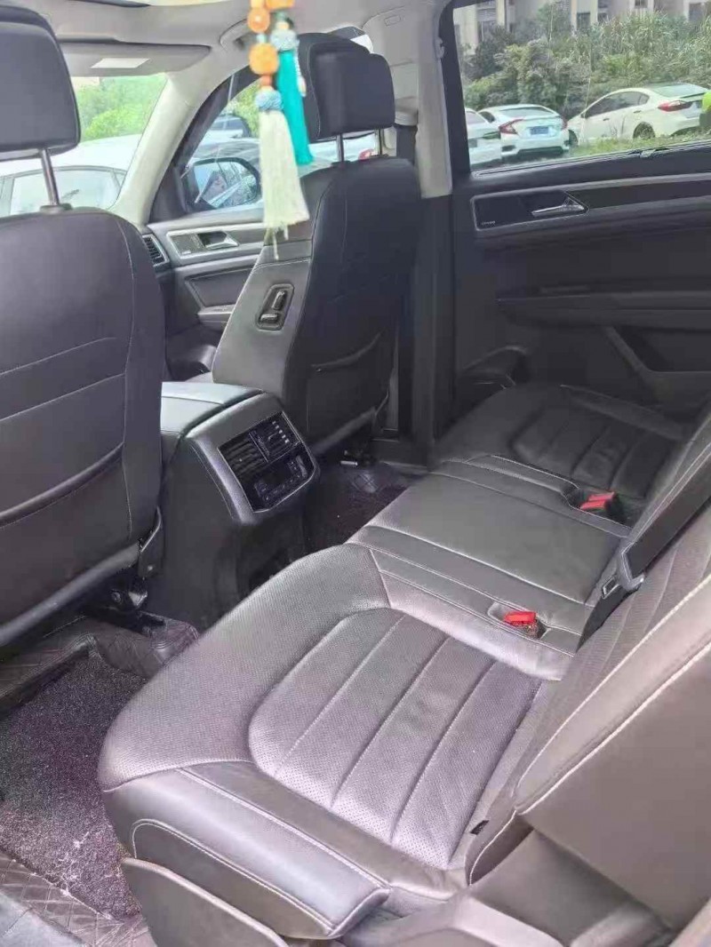 赣州17年大众途昂4