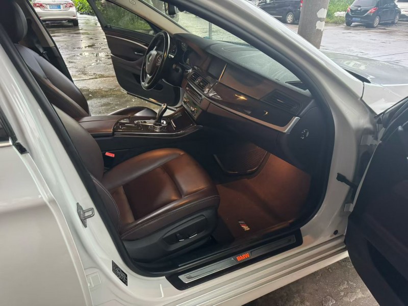 玉林15年宝马5系5