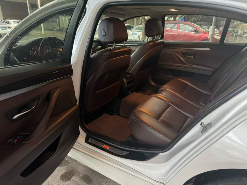 玉林15年宝马5系6