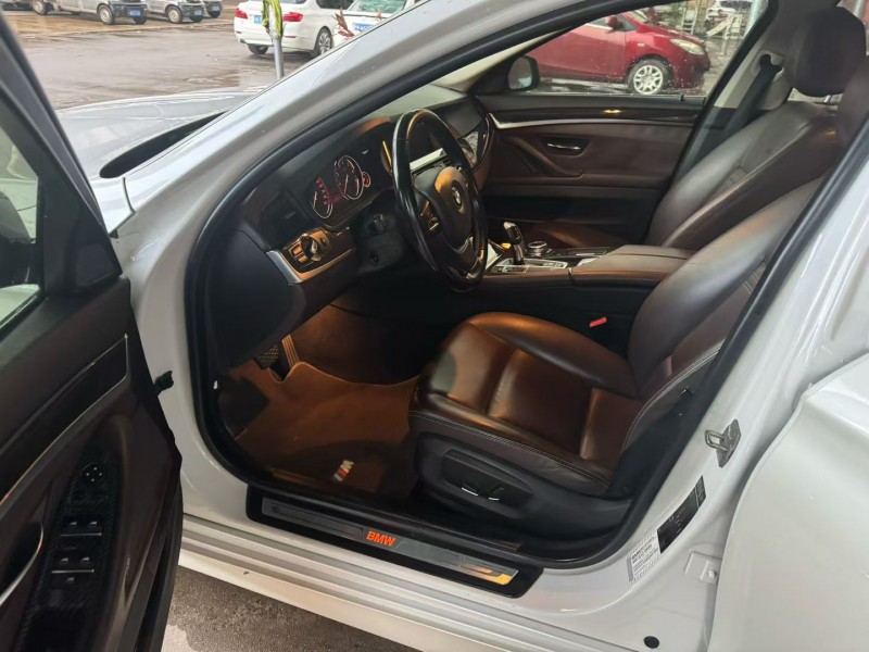 玉林15年宝马5系8