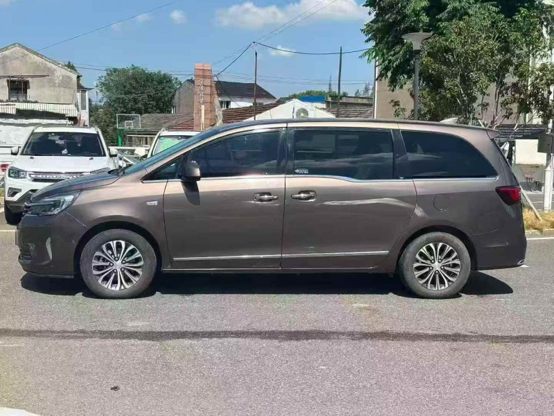 金华21年别克GL83