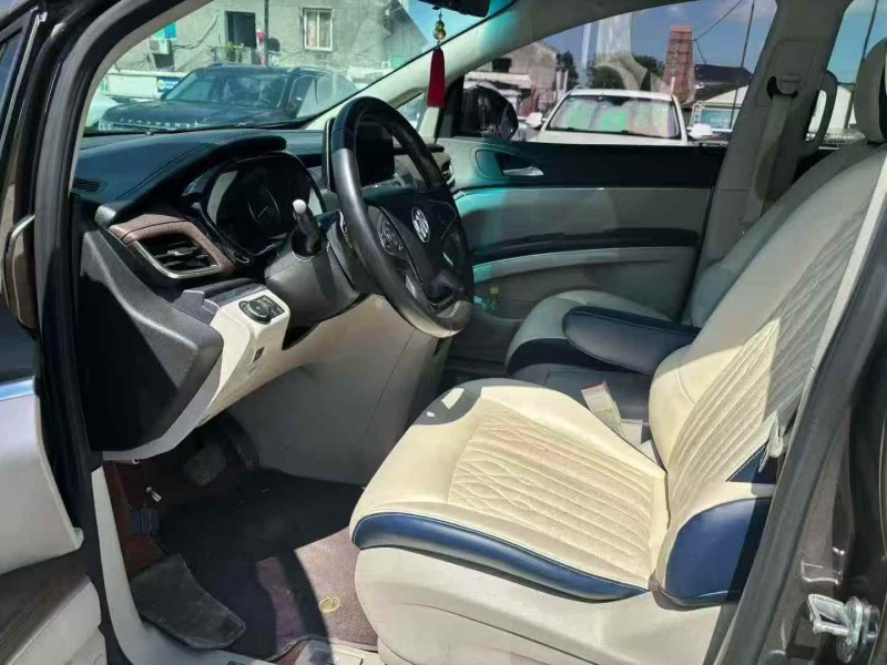 金华21年别克GL85