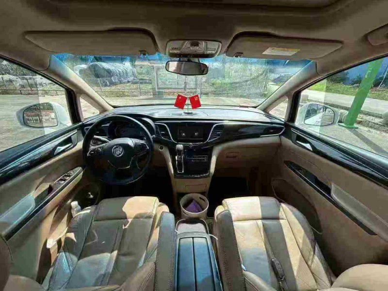 徐州18年别克GL84