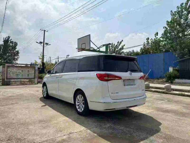 徐州18年别克GL87