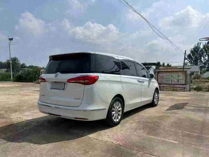 徐州18年别克GL88