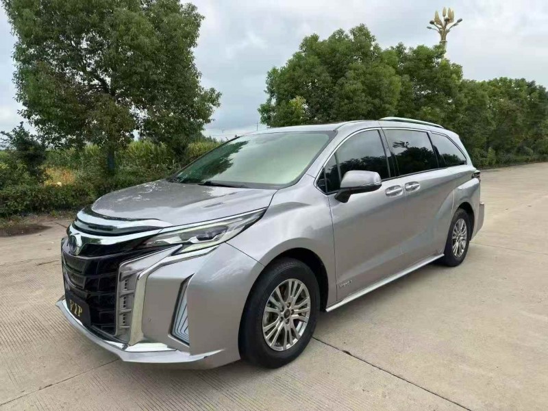 苏州22年丰田塞纳2