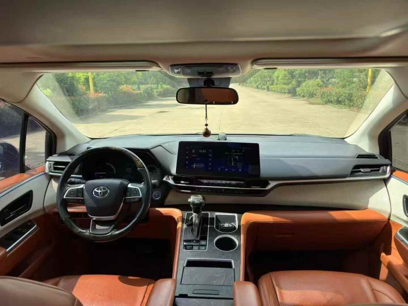 苏州22年丰田塞纳6