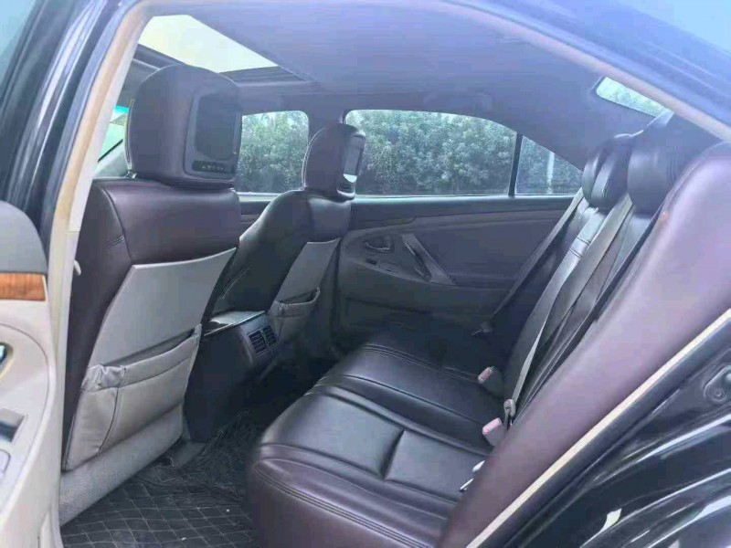 广州11年丰田凯美瑞8