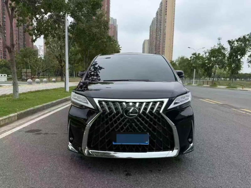 连云港23年雷克萨斯LM雷尔法1