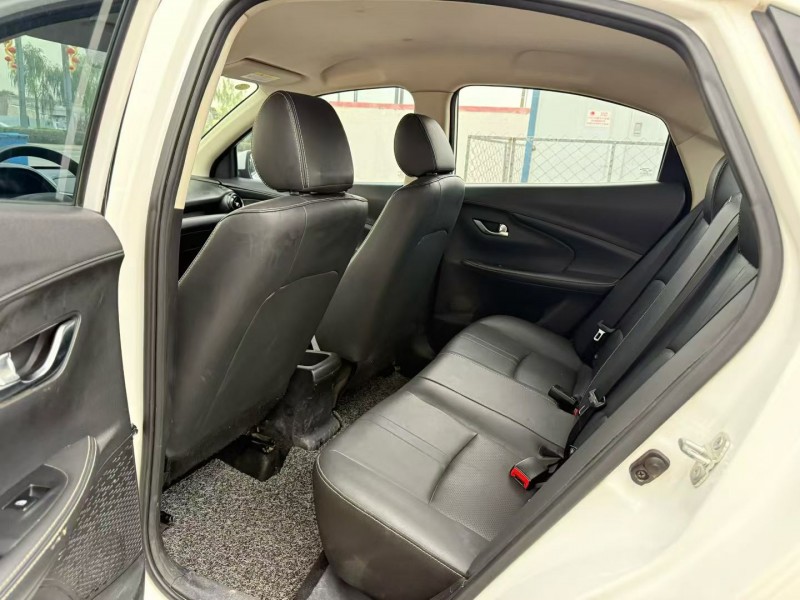 榆林20年长安汽车悦翔5