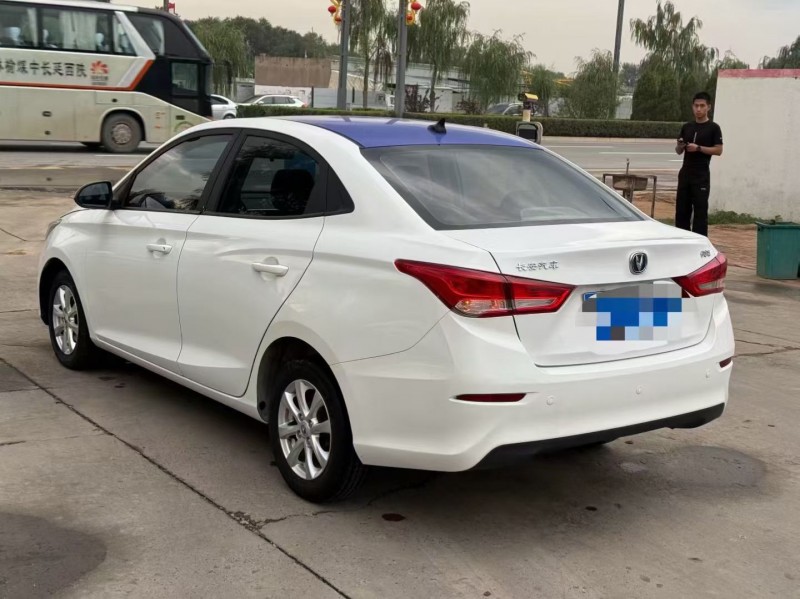 榆林20年长安汽车悦翔7