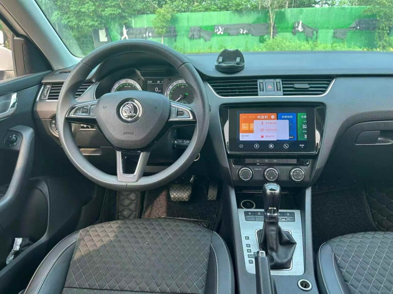 南通19年斯柯达明锐4