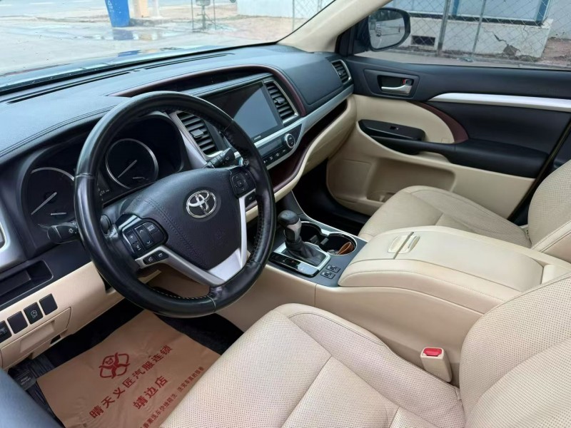 榆林16年丰田汉兰达4