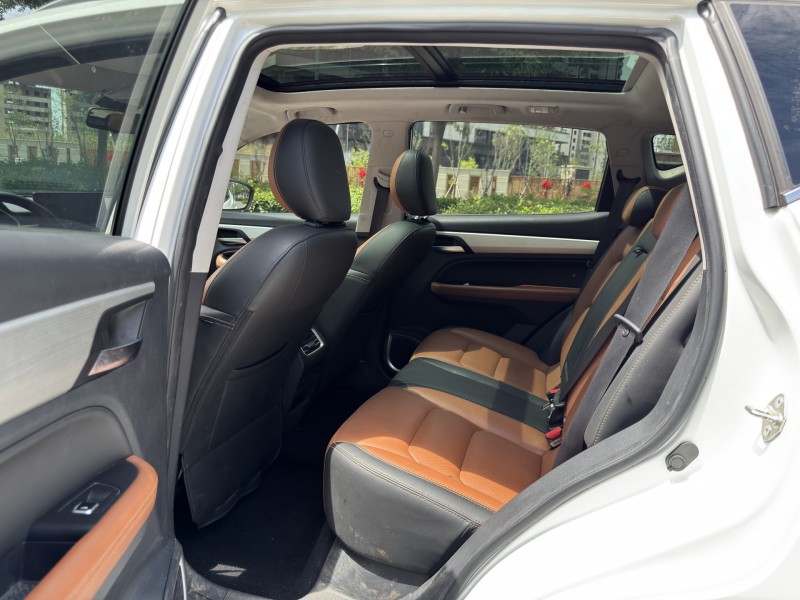 盐城20年吉利远景7