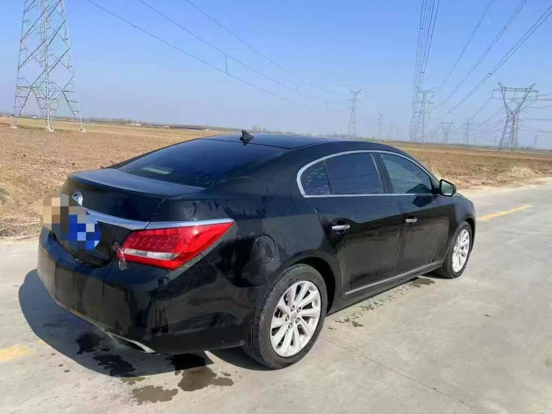 青岛15年别克君越7