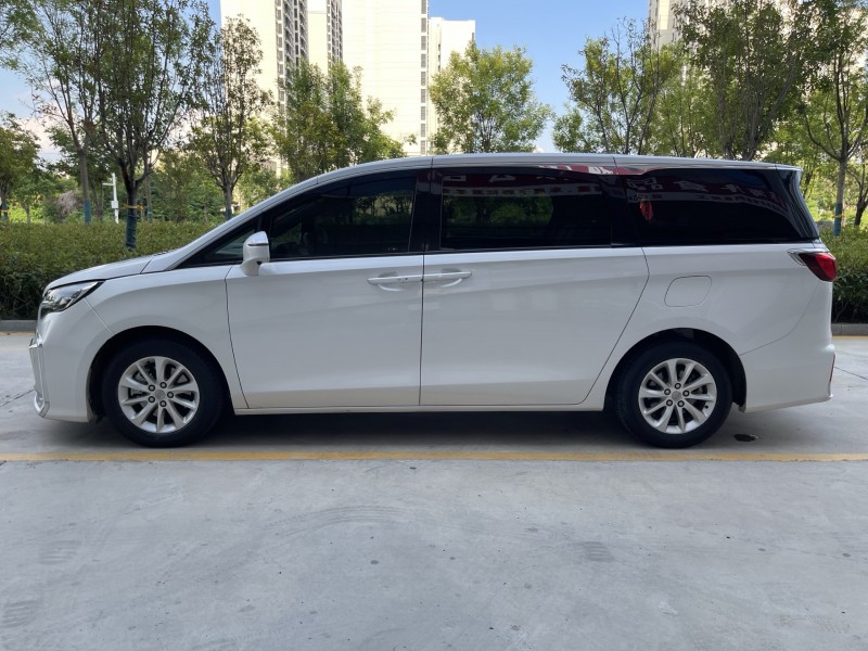 济宁21年别克GL87