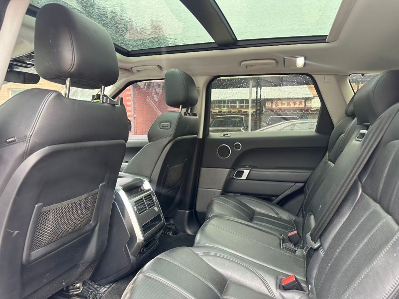 淄博17年路虎揽胜运动5