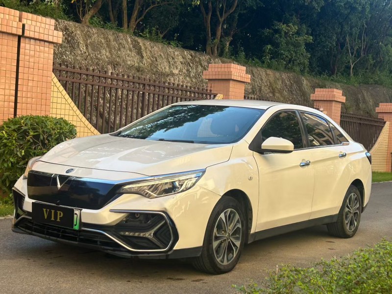 南昌19年启辰D603