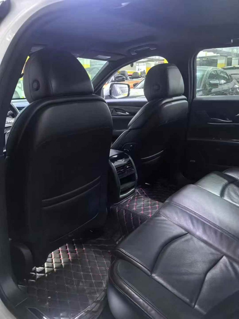 十堰17年凯迪拉克CT64