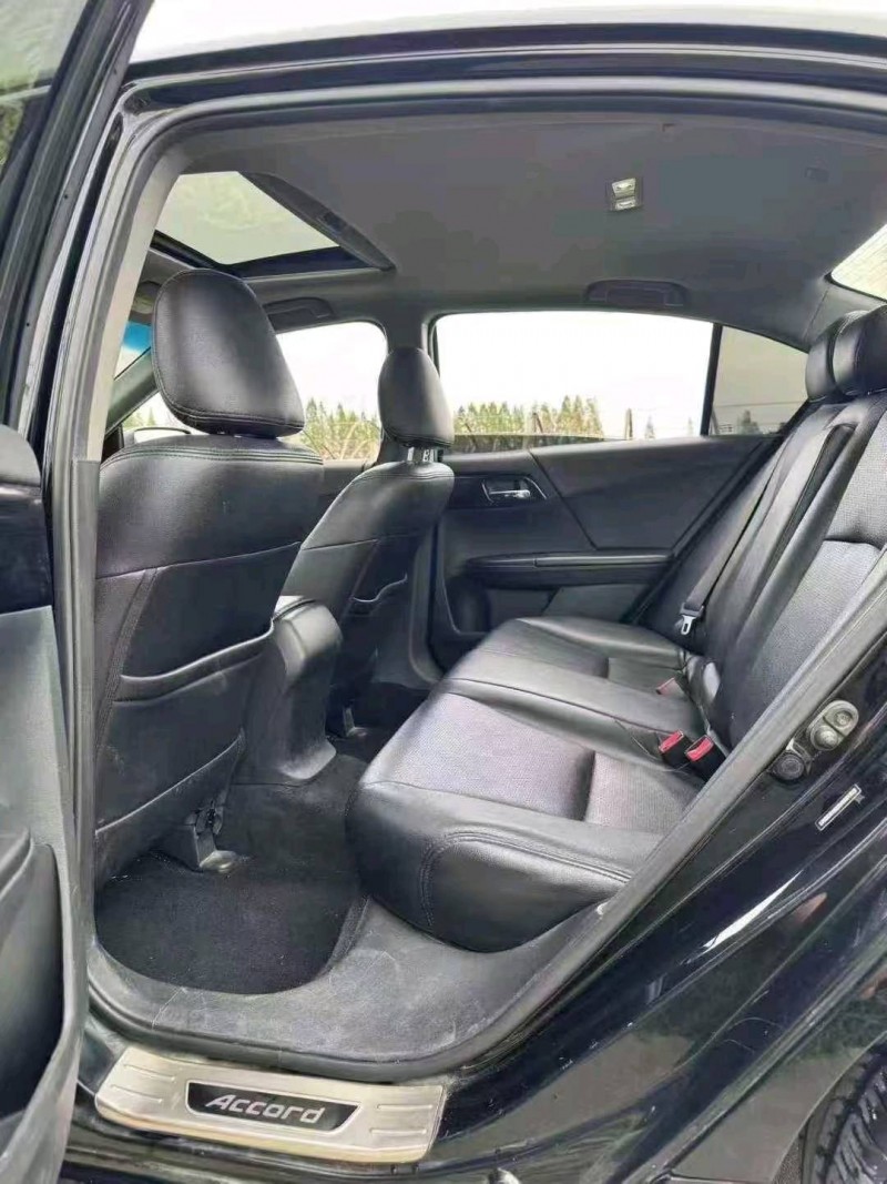 台州17年本田雅阁5