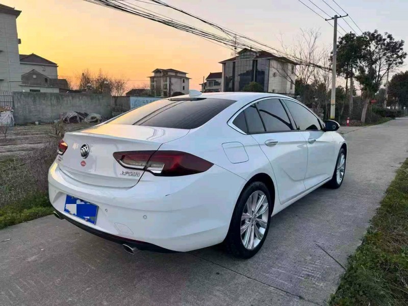 台州22年别克君威8