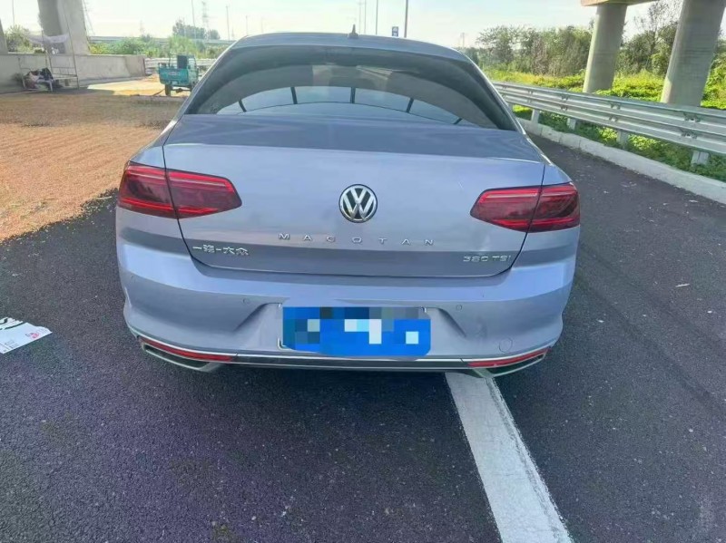 济宁20年大众迈腾8